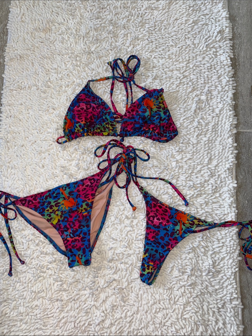 Doll 90’s Leopard bikini- medium top w medium scrunch bottom and medium thong. - Picture 2 of 8